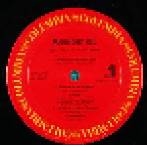Midnight Oil: Red Sails In The Sunset (LP) - Bild 3