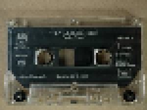 The Neville Brothers: Family Groove (Tape) - Bild 3