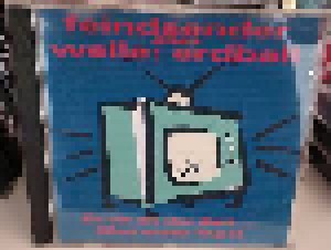 Welle: Erdball + Feindsender 64.3: Es Ist An Der Zeit ... (Das Erste Tape) (Split-CD) - Bild 1
