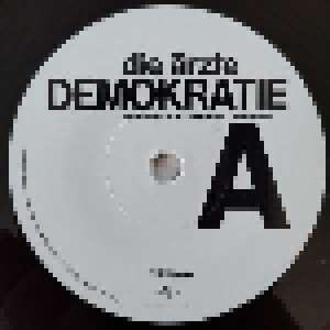 Die Ärzte: Demokratie (Our Bass Player Hates This Song) (7") - Bild 3
