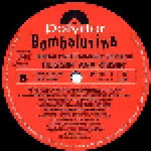 Bombalurina Feat. Timmy Mallett: Huggin' An' A Kissin' (Singalong Karaoke Version) (LP) - Bild 4